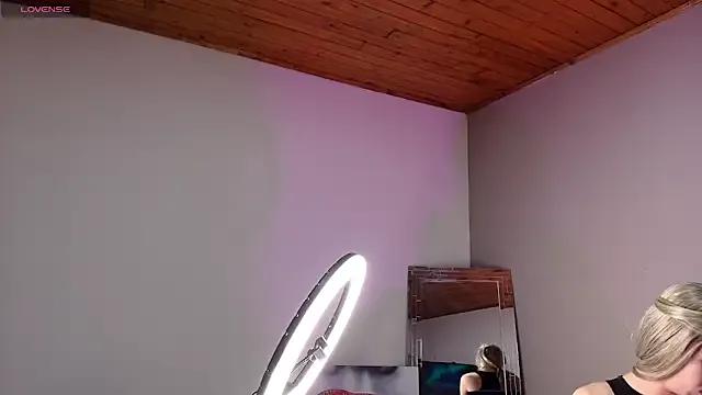 Electra_Gosselin from StripChat is Freechat