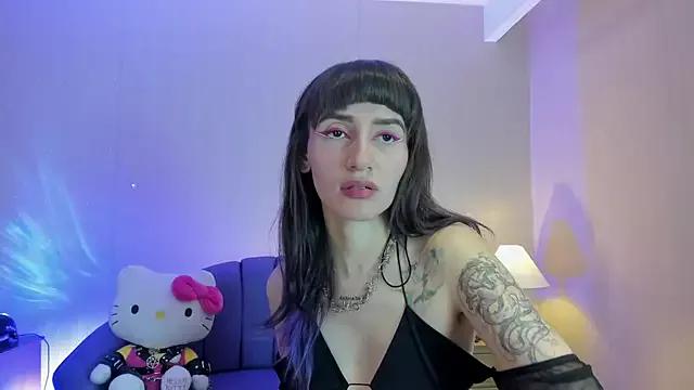 ElectraRaptiis from StripChat