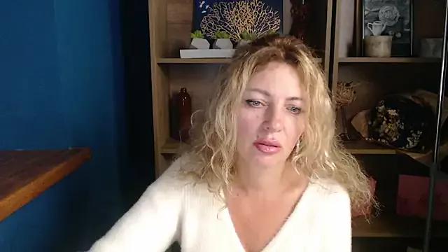 elegance_lady from StripChat is Freechat