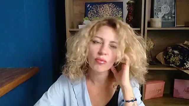 elegance_lady from StripChat is Freechat