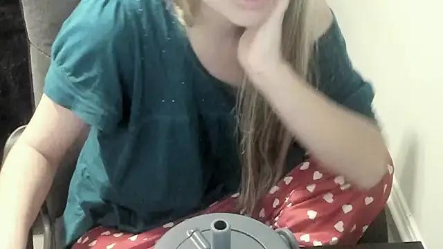 ElektraExotic from StripChat