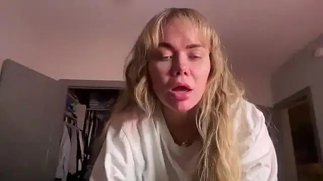 ElenaErickson from StripChat