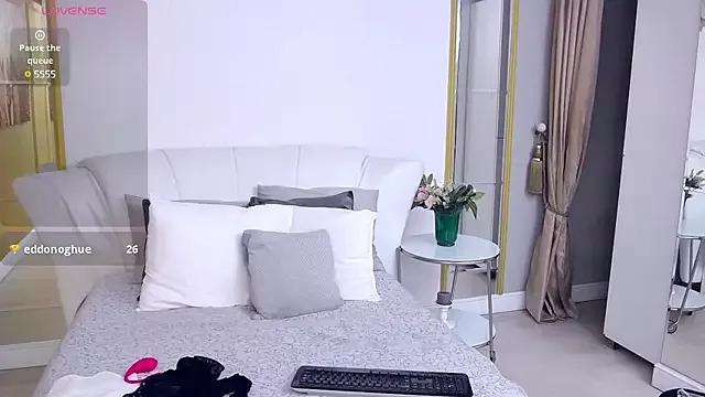 ElenaJuarez from StripChat