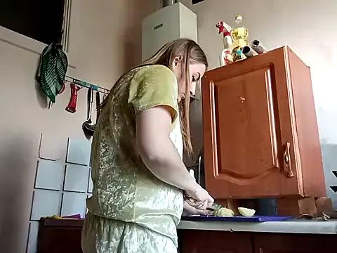 ElenaMaeer from StripChat