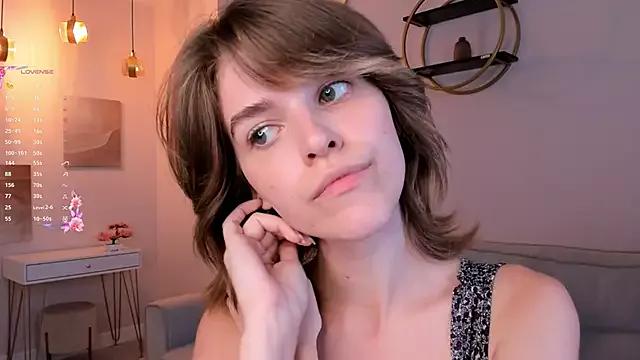EleneButton from StripChat