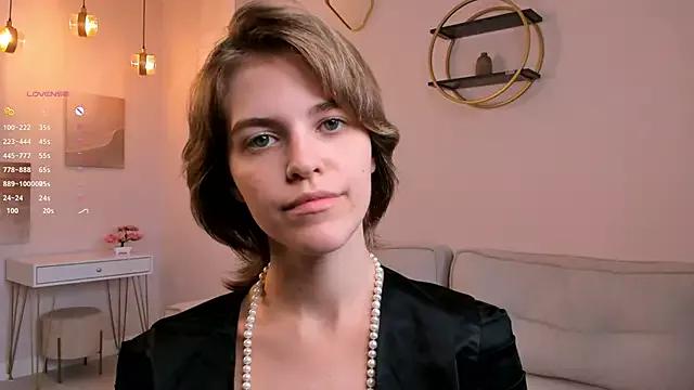 EleneButton from StripChat