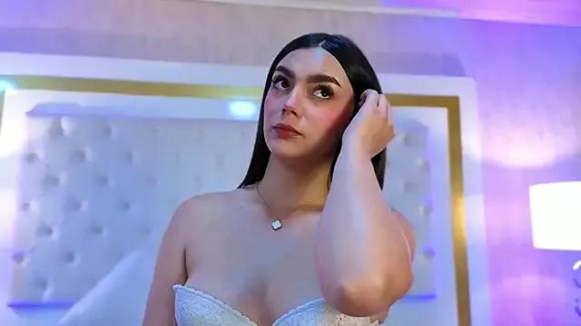 ElhaThomson from StripChat is Freechat
