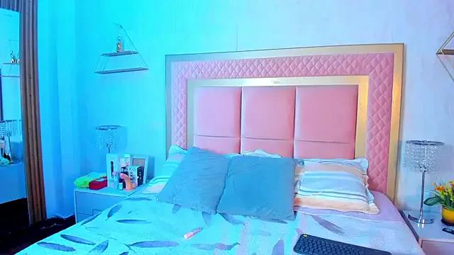 Try our streaming cams variety and talk on a personal level with our adorable girls streamers, showing off their bountiful shapes and dildos.