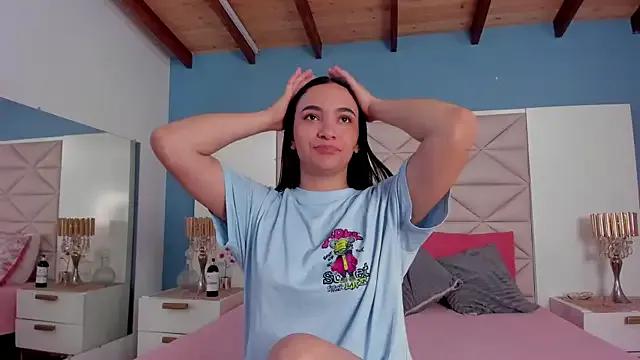 EliDurann from StripChat is Freechat