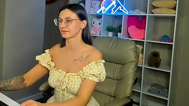 Try our streaming cams variety and talk on a personal level with our adorable girls streamers, showing off their bountiful shapes and dildos.