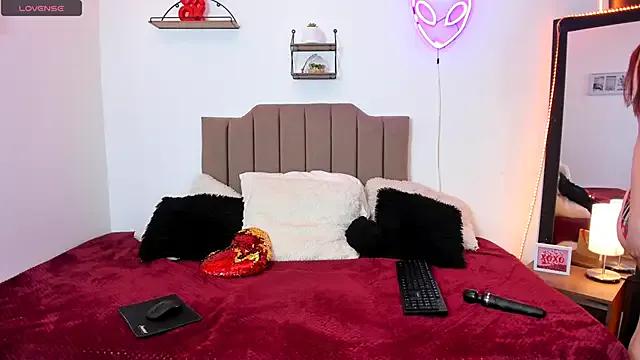 Elisabeth_swan from StripChat is Freechat