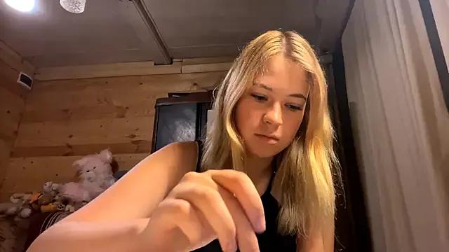 ElisabettVencee from StripChat is Freechat