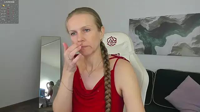 Try our streaming cams variety and talk on a personal level with our adorable girls streamers, showing off their bountiful shapes and dildos.