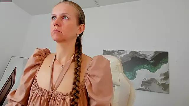 Eliza_Wilsoon from StripChat is Freechat