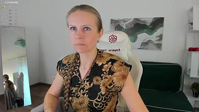 Eliza_Wilsoon from StripChat is Freechat