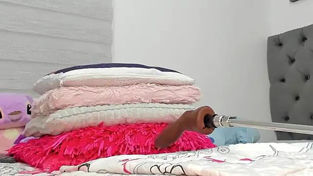 Elizabeth_18_ from StripChat is Freechat