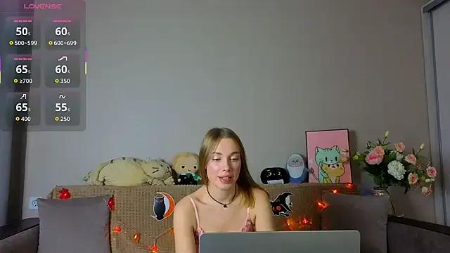 ElizaPurrr from StripChat is Freechat