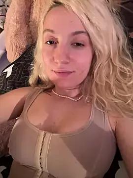 Ella_Charm from StripChat