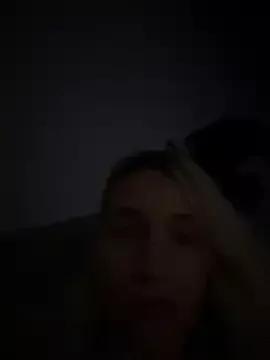 Ella_Charm from StripChat
