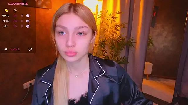 Ella_Milla from StripChat