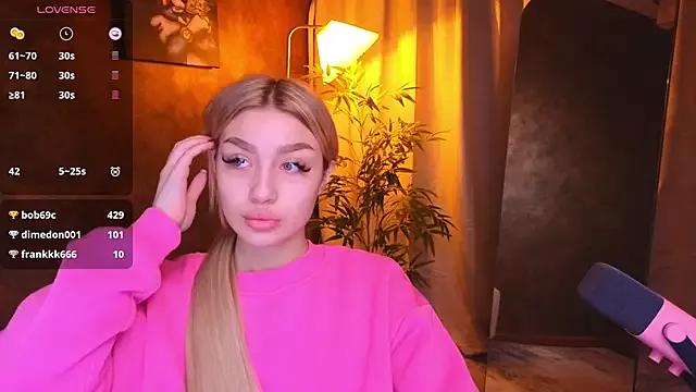 Ella_Milla from StripChat