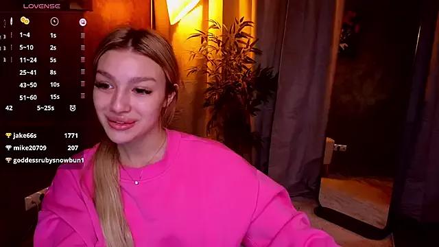 Ella_Milla from StripChat