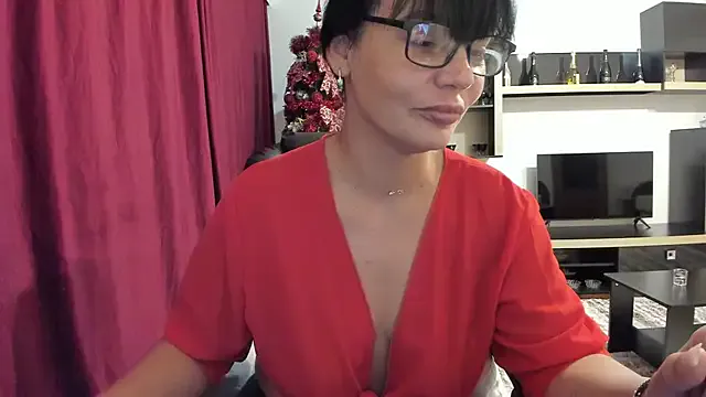 Ella_sweety00 on StripChat 