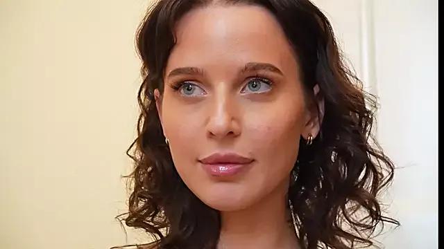 Ellaa91 from StripChat