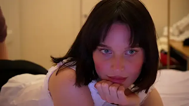 ellaa91 on StripChat 