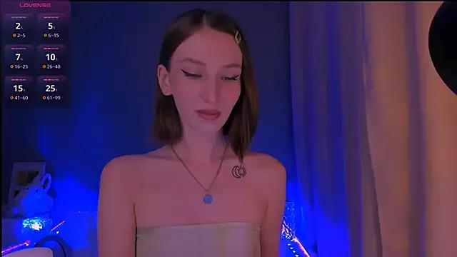ellaamber from StripChat