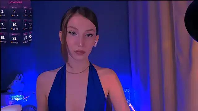 ellaamber from StripChat
