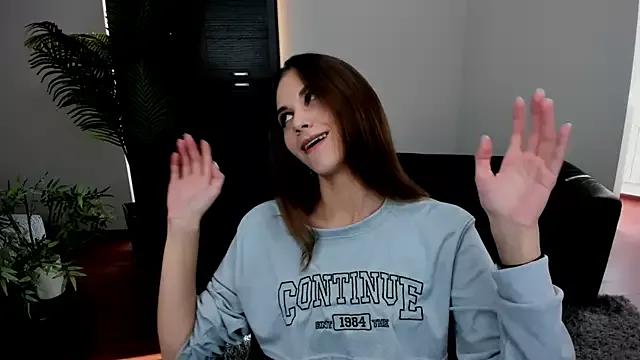 EllaCurtis from StripChat
