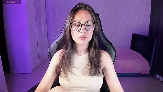 EllaFresh from StripChat is Freechat