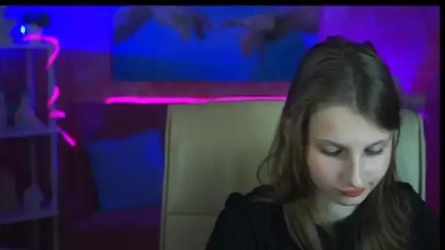 EllaHorton from StripChat