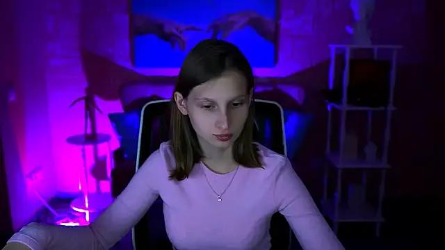 EllaHorton from StripChat