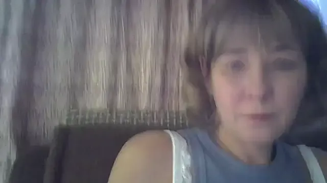 EllaJohnsonX on StripChat 