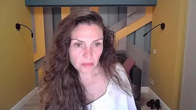EllaLong from StripChat