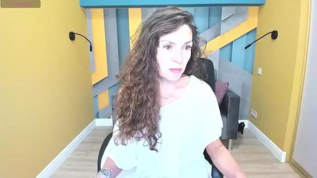 EllaLong from StripChat