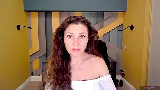 EllaLong from StripChat