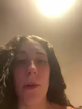 EllaLouiseee from StripChat