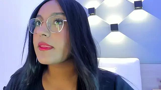 ellamontoya from StripChat is Freechat