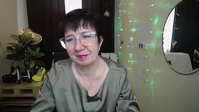 EllaPork from StripChat