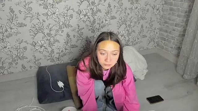 Try our streaming cams variety and talk on a personal level with our adorable girls streamers, showing off their bountiful shapes and dildos.