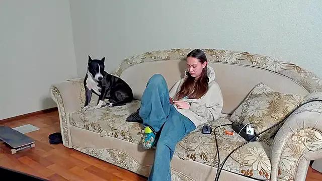 EllaSky_xoxo from StripChat