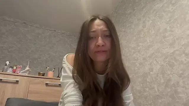EllaSky_xoxo from StripChat