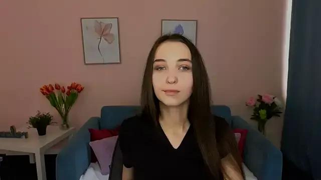 EllaSteele from StripChat is Freechat