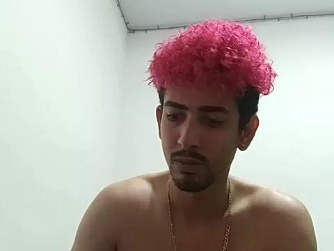 ellechozo from StripChat