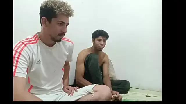 ellechozo from StripChat