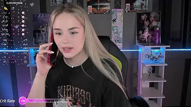 Ellen_Soft from StripChat