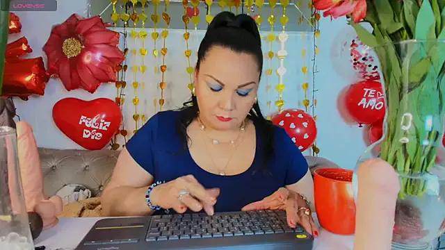 EllenaBoobs_ from StripChat is Freechat